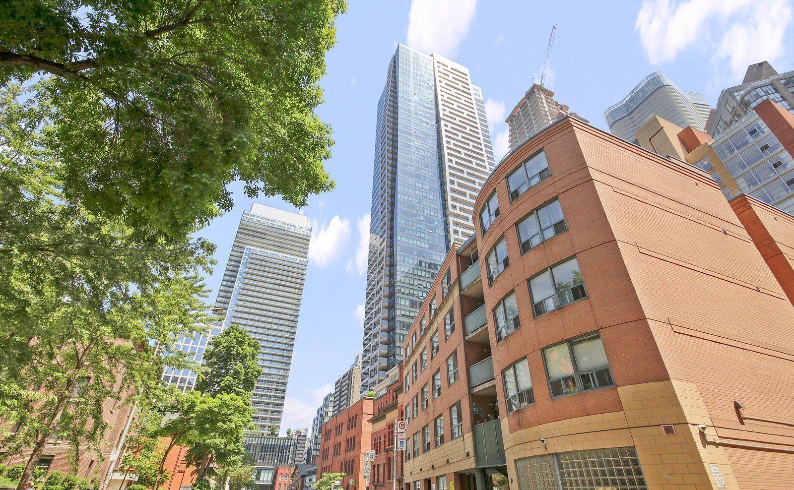 5 St Joseph ST #306, Toronto C01, ON M4Y 0B6