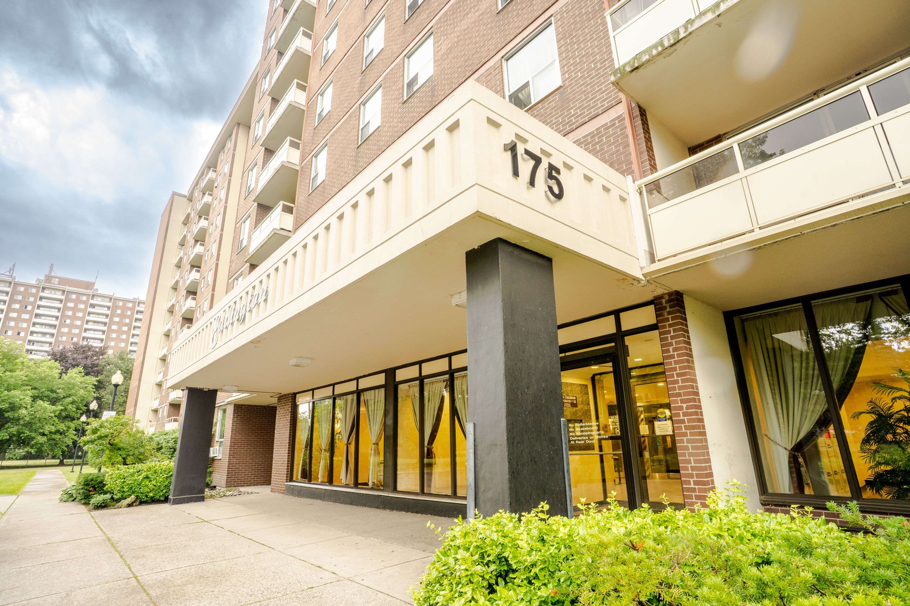 175 Hilda AVE #904, Toronto C07, ON M2M 1V8