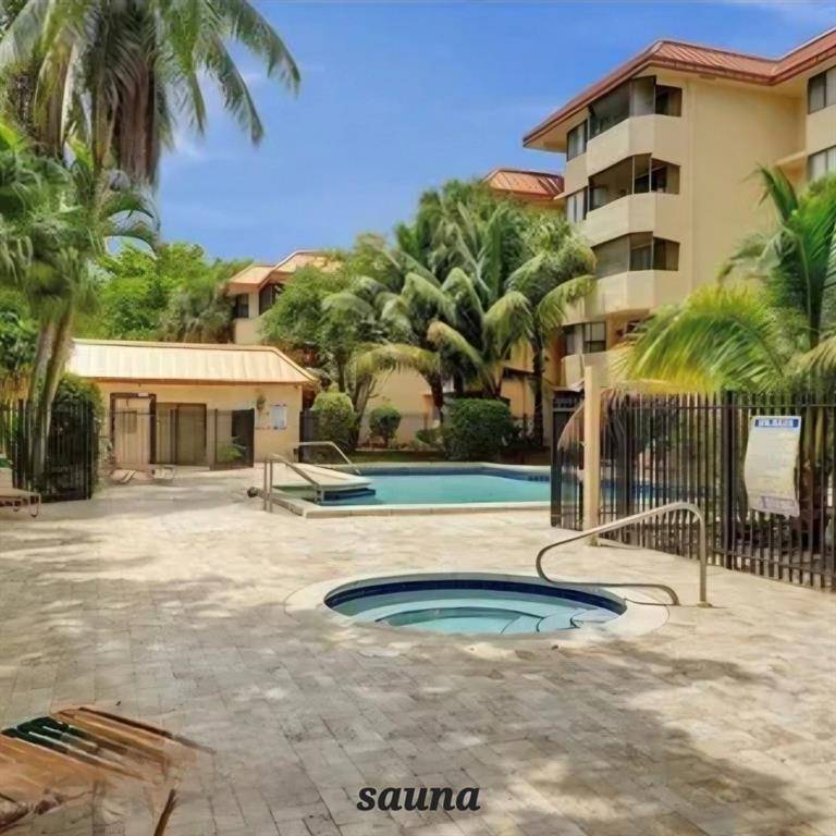 7401 NW 16th St #106A, Plantation, FL 33313