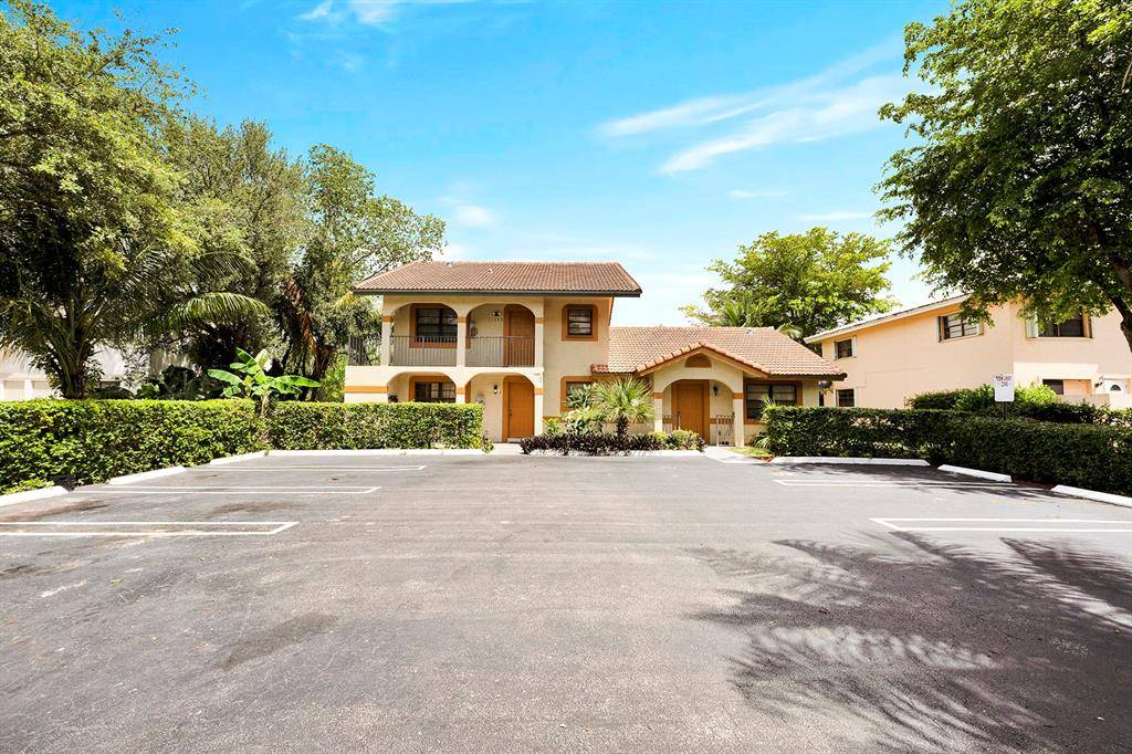 Coral Springs, FL 33065,11661 NW 45th St