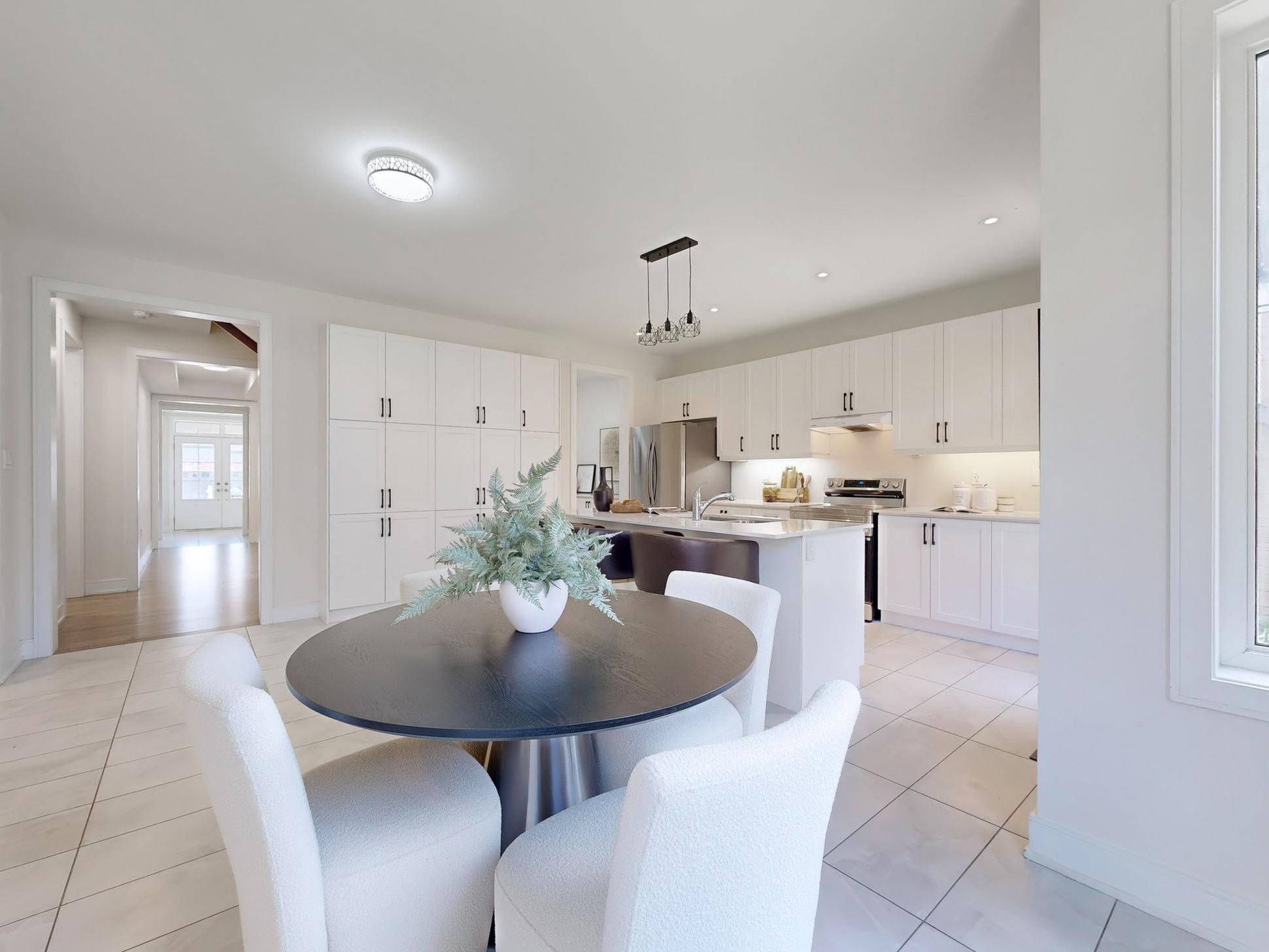 East Gwillimbury, ON L9S 0S1,143 Kenneth Rogers CRES