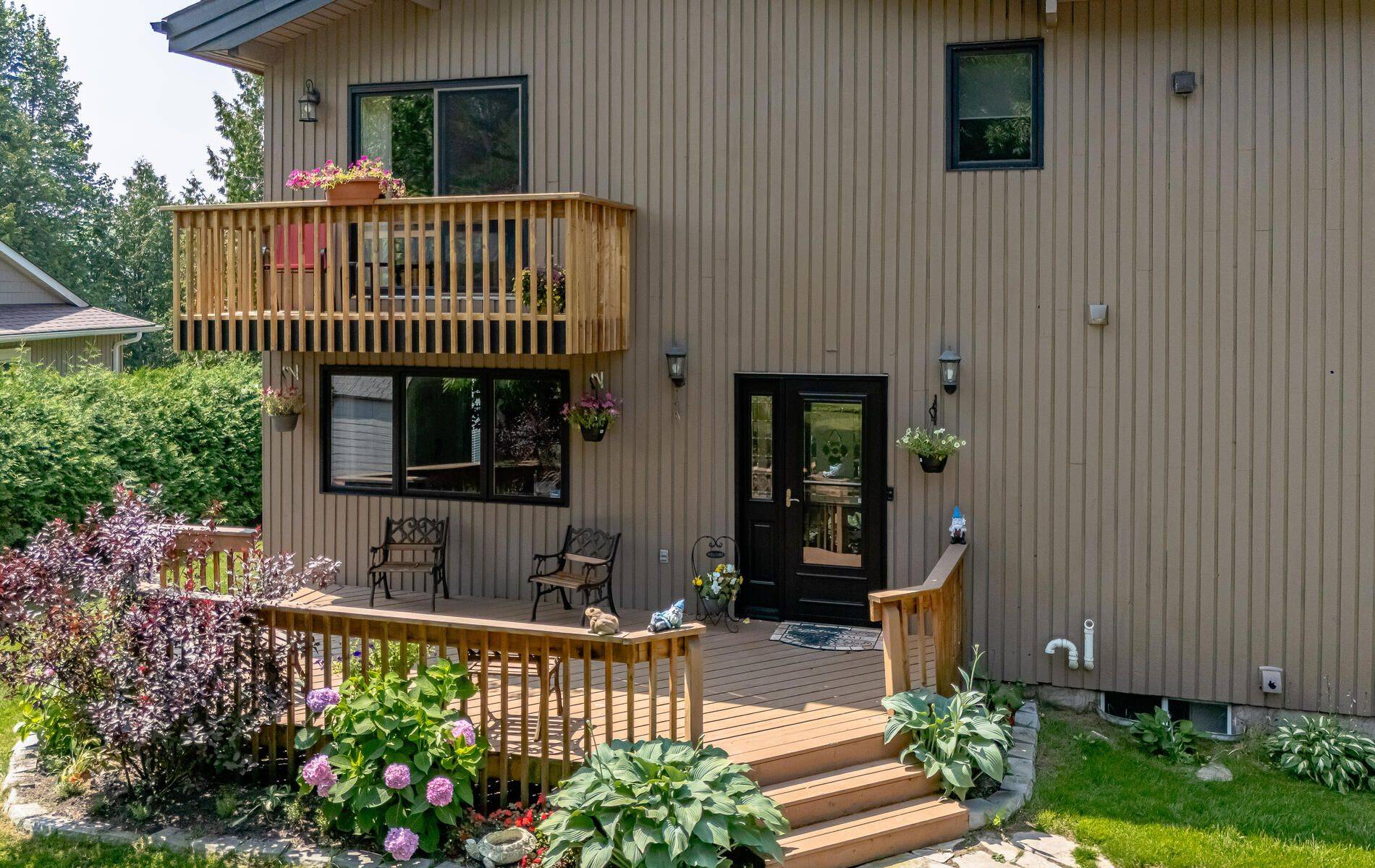 Georgina, ON L0E 1N0,136 Riverbank DR