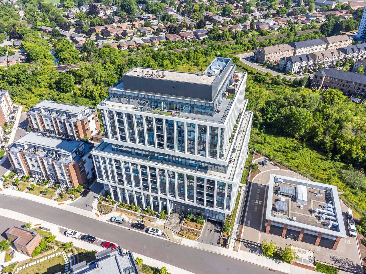 Mississauga, ON L5L 3H9,1063 Douglas McCurdy Comm CIR #1202