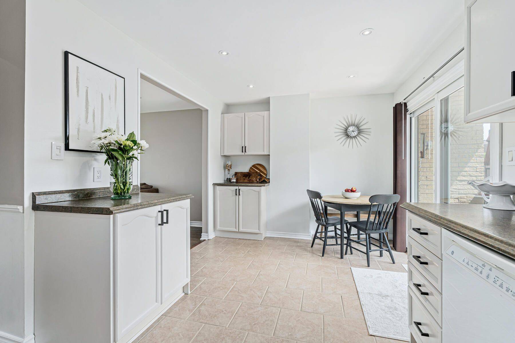 Halton Hills, ON L7G 4K3,20 Mountainview RD S #27