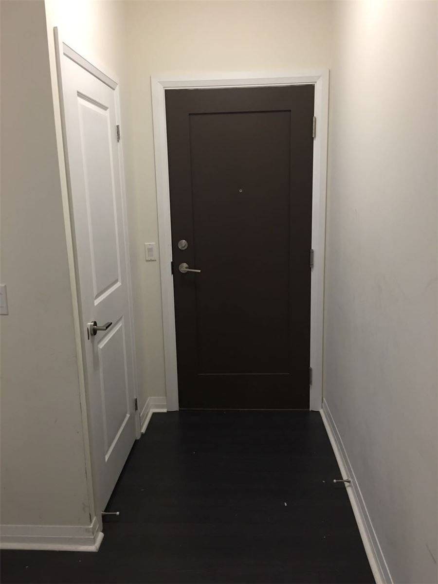 Mississauga, ON L5R 0E4,55 Eglinton AVE W #509