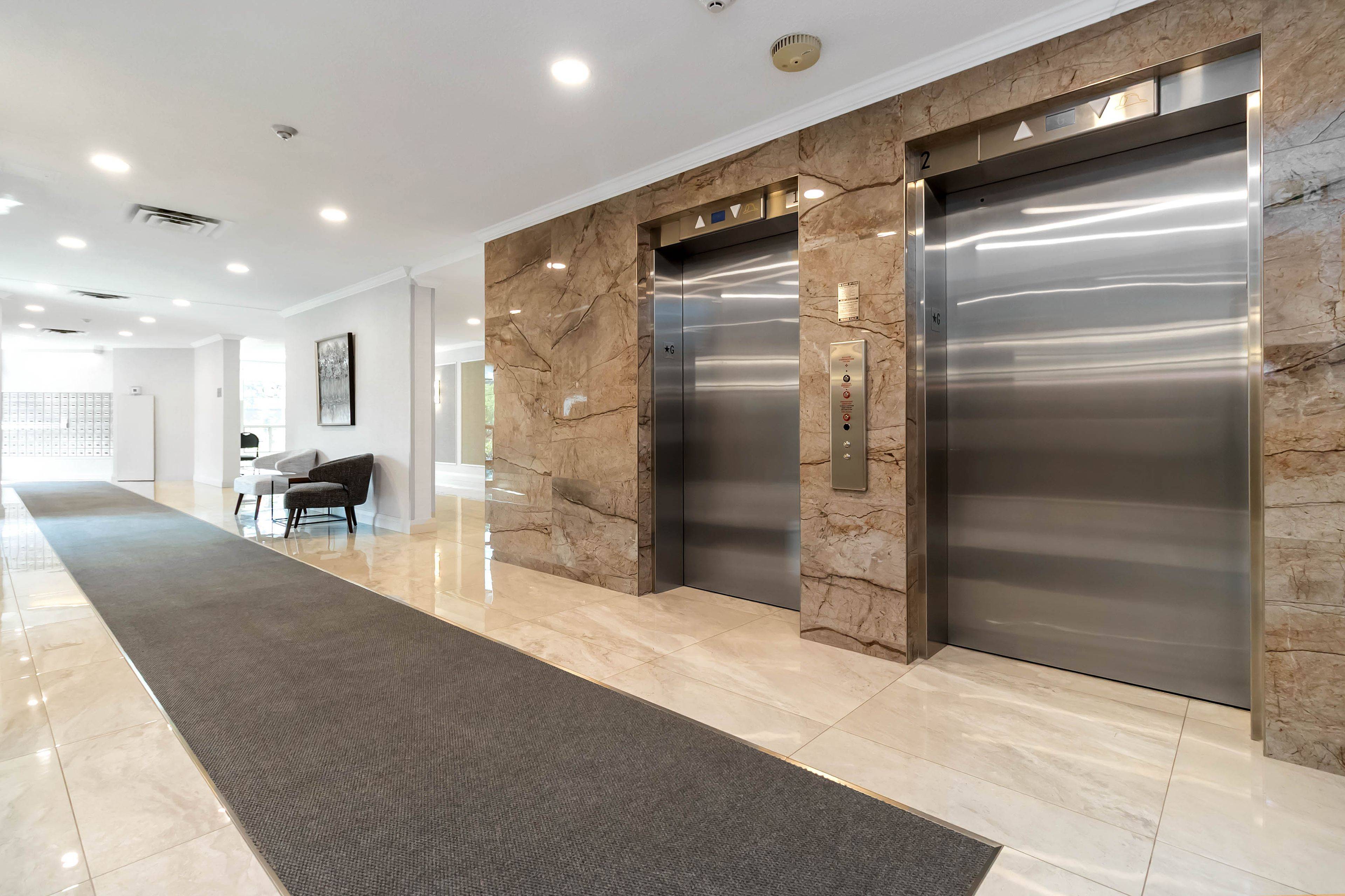 Burlington, ON L7L 5V8,5090 Pinedale AVE #504