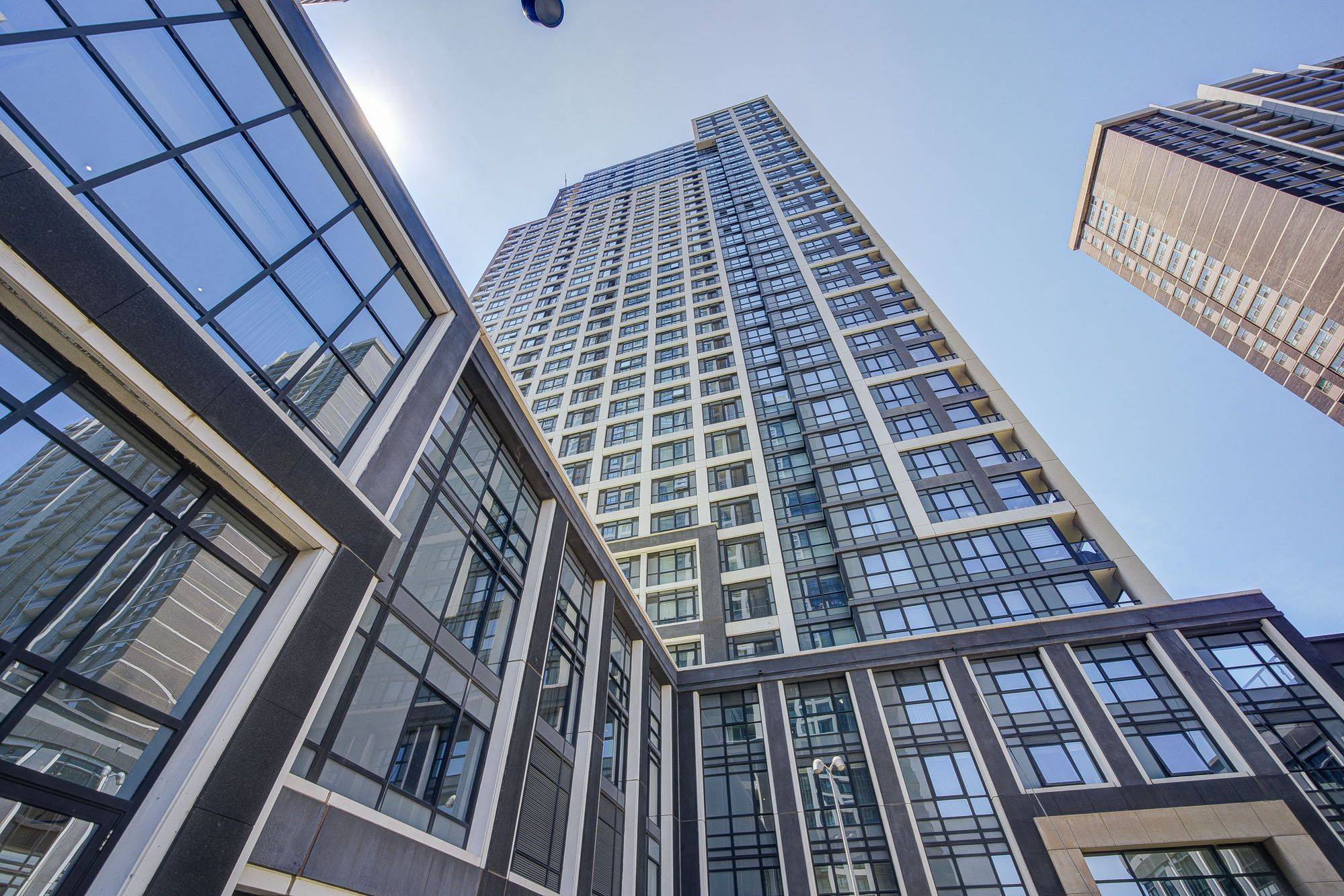 Toronto W08, ON M9A 0E1,9 Mabelle AVE #1526
