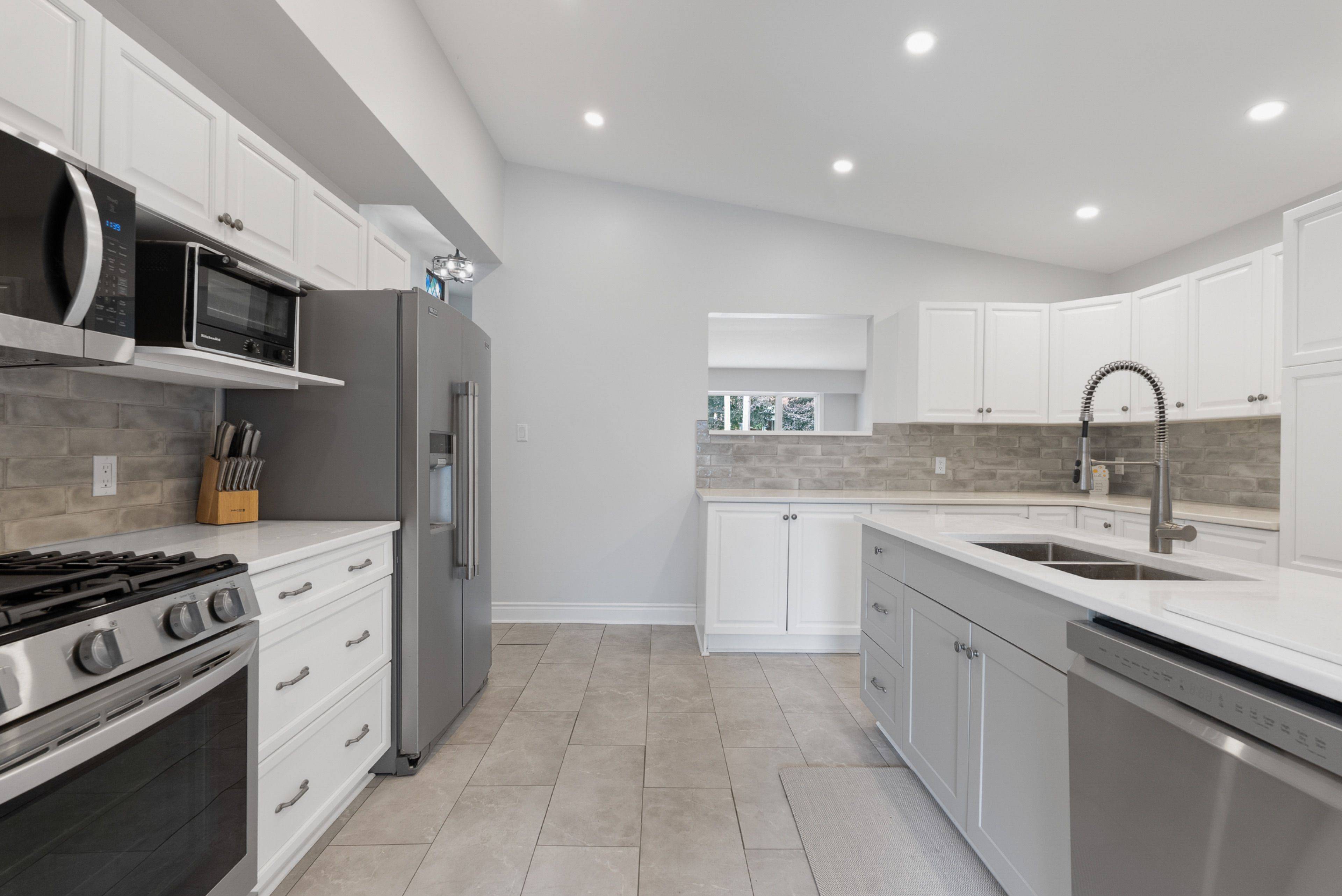 Kawartha Lakes, ON K9V 3G7,30 Albert ST S