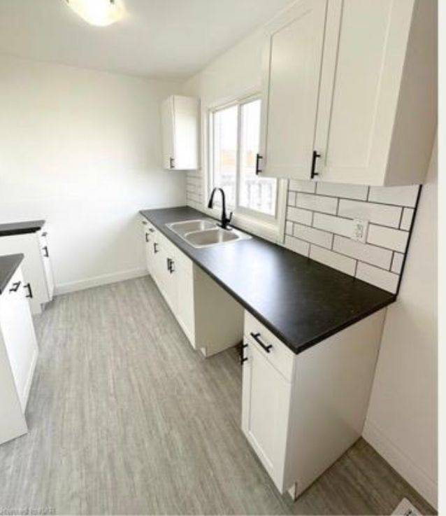 Fort Erie, ON L2A 1W5,71 Hagey AVE #1