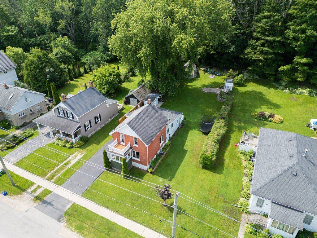 Meaford, ON N4L 1E4,25 Edwin ST W