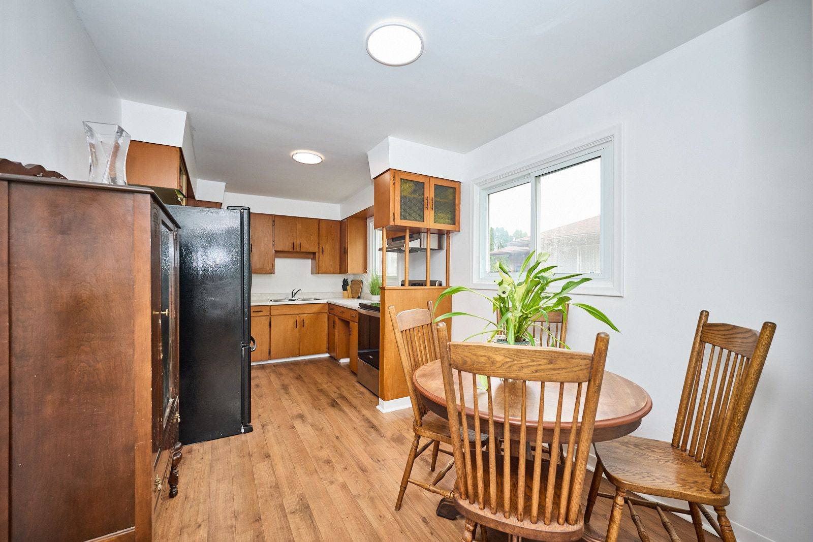 Welland, ON L3C 1A9,130 Gadsby AVE
