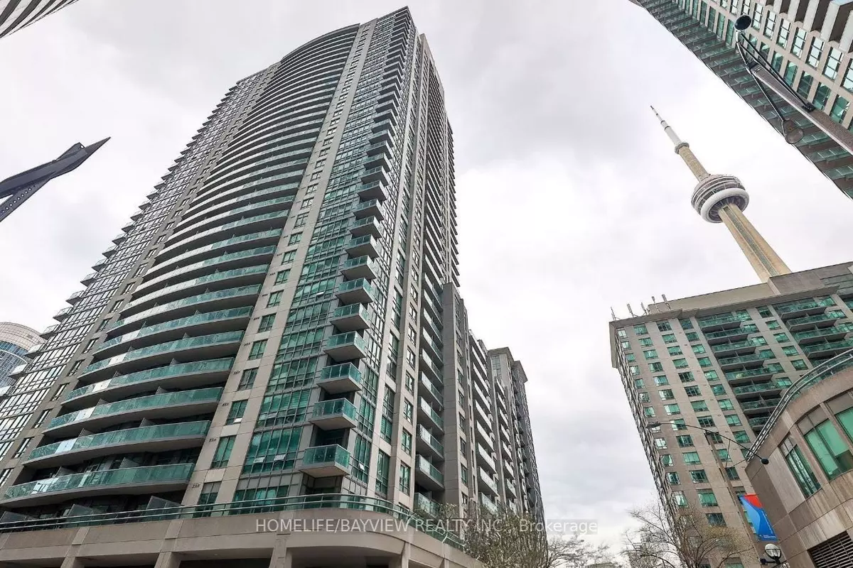 Toronto C01, ON M5J 3A3,19 Grand Trunk CRES #708