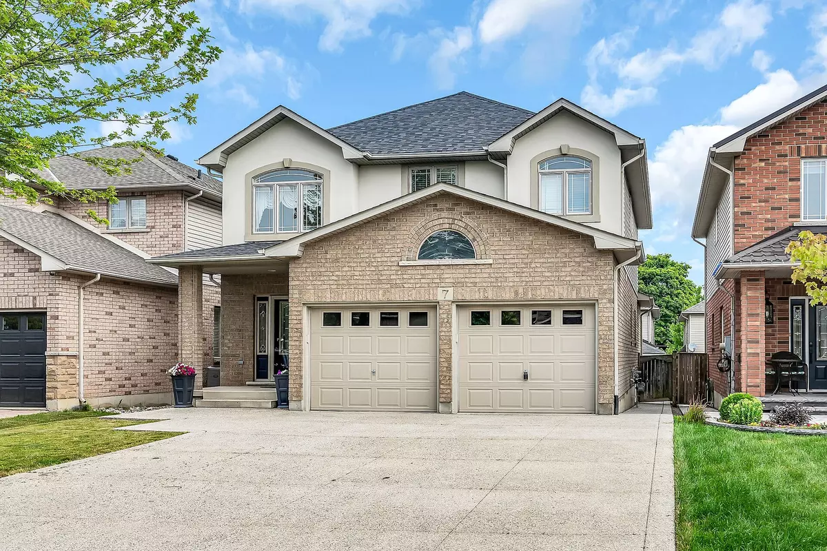 Hamilton, ON L8T 5B1,7 Kathleen CT