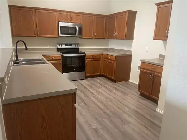Arlington, TX 76002,1106 Mule Deer Drive