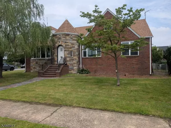 532 Piaget Ave 1st Flr, Clifton City, NJ 07011