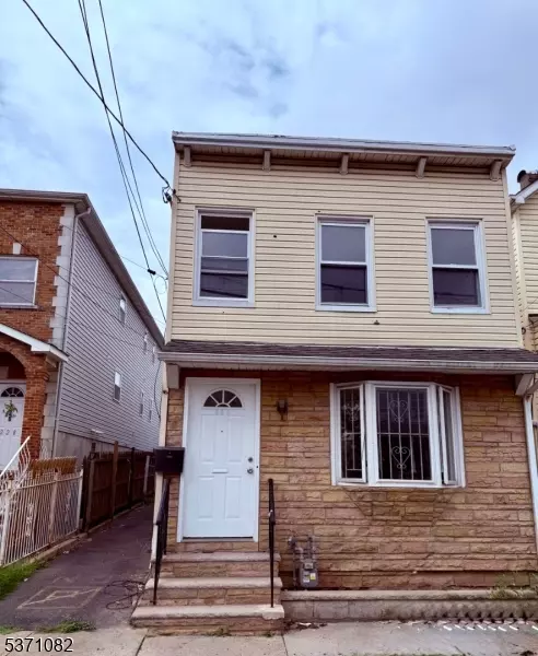 230 Bond St, Elizabeth City, NJ 07206