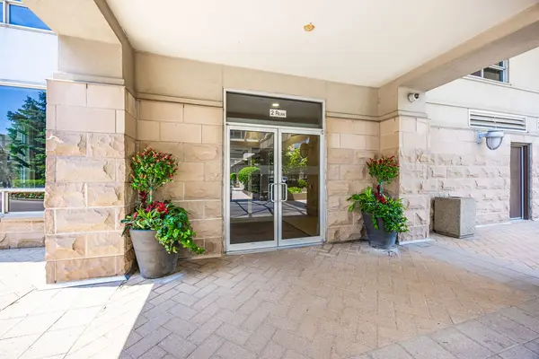 2 Rean DR #1010, Toronto C15, ON M2K 3B8