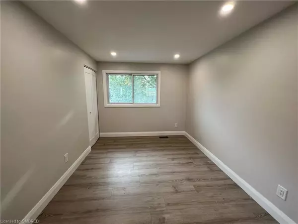 Hamilton, ON L8V 3K4,14 Bishopsgate AVE #Upper Level