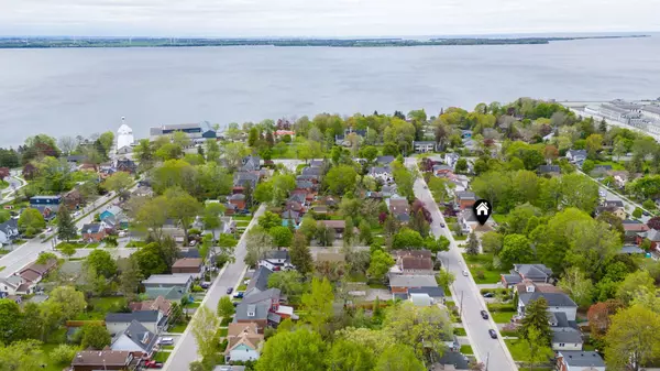 Kingston, ON K7L 4N4,52 Pembroke ST