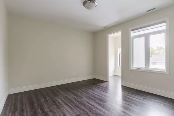 Peterborough East, ON K9H 0J3,863 Abbey LN #102