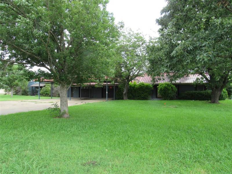 138 Quail Lake Drive E, Whitney, TX 76692