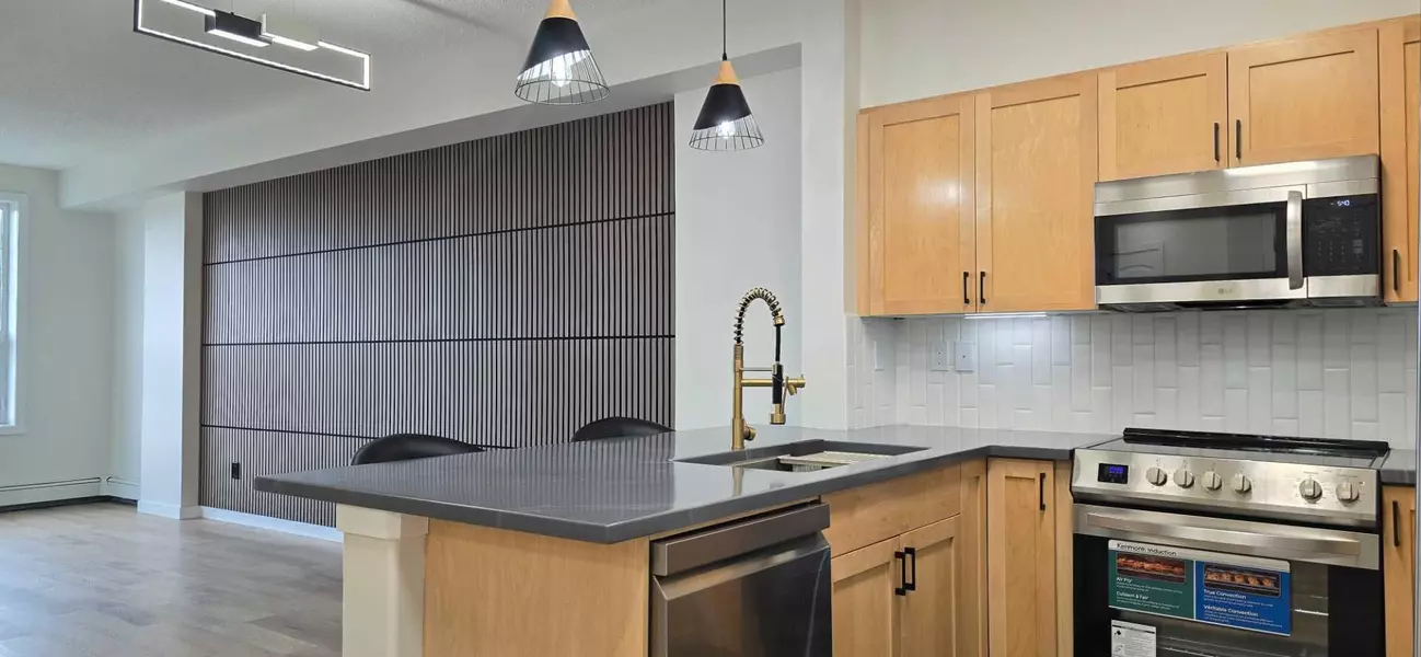 12330 102 ST #216, Grande Prairie, AB T8V 0N4