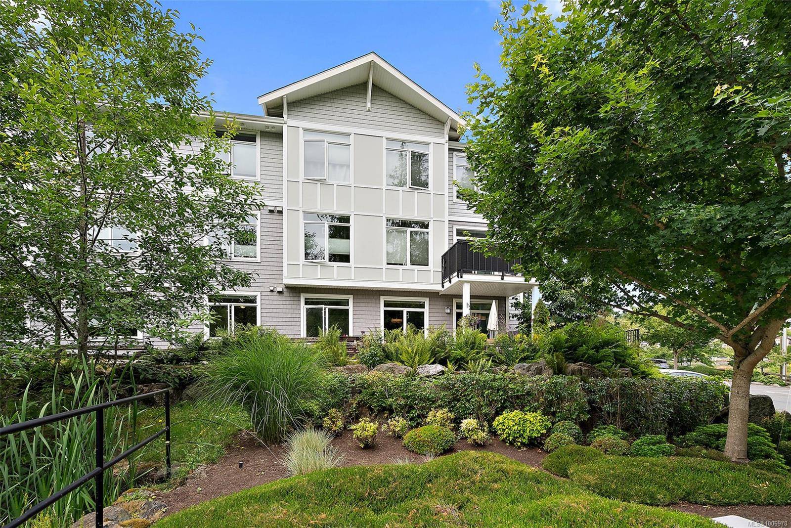 Colwood, BC V9C 2Z9,591 Latoria Rd #101
