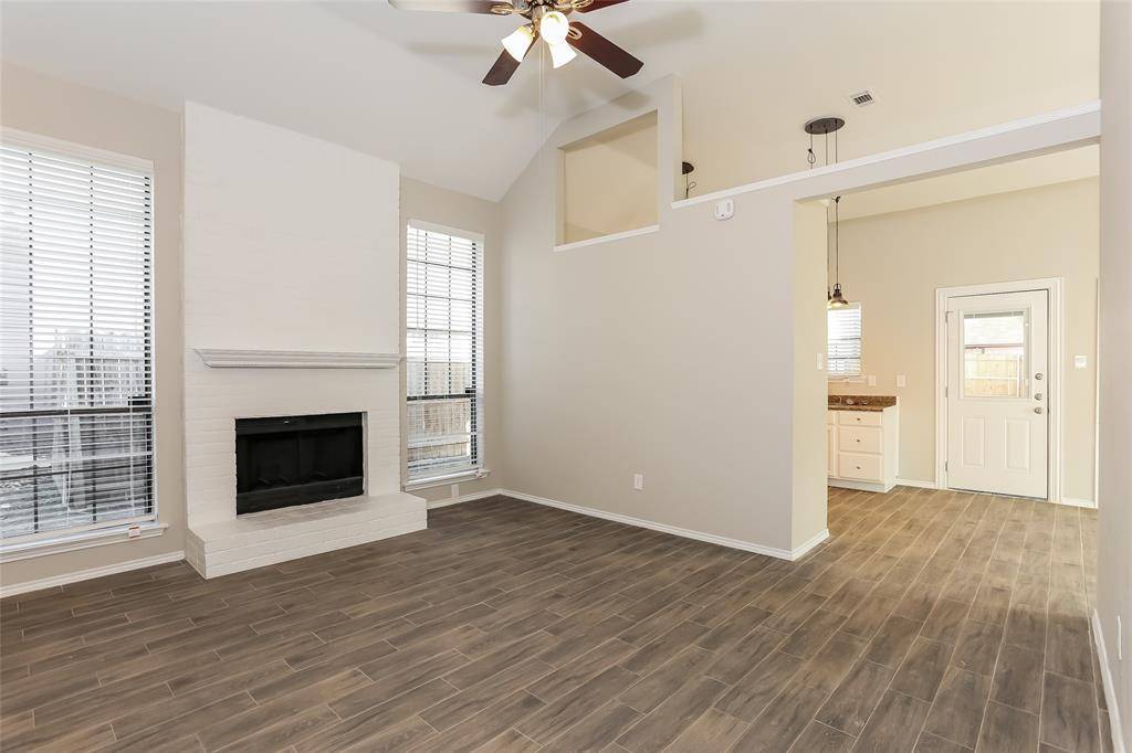 Dallas, TX 75211,885 Keeneland Court