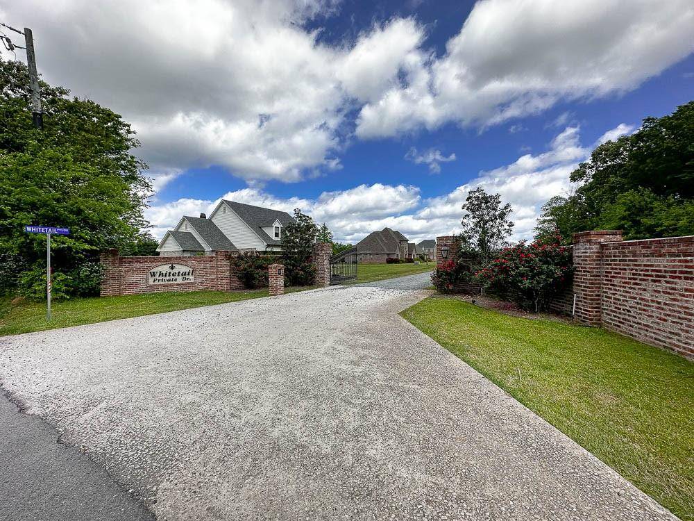 Stonewall, LA 71078,162 Whitetail Drive