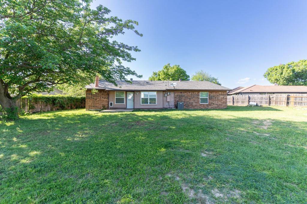 Fort Worth, TX 76133,5321 Weddington Court