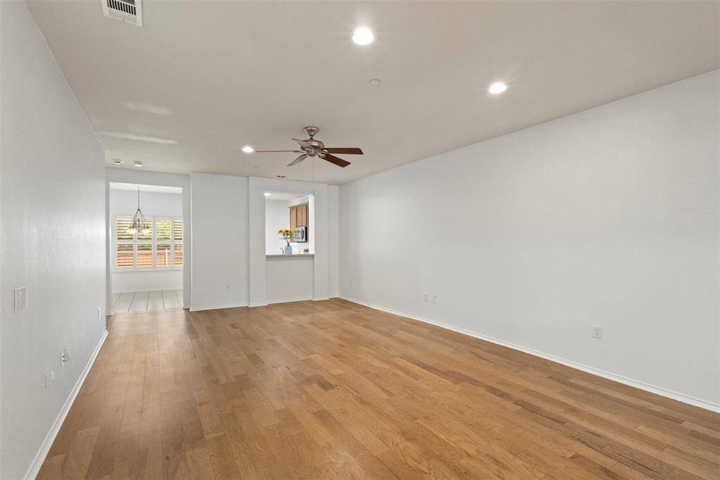 Plano, TX 75025,9904 Kaufman Place
