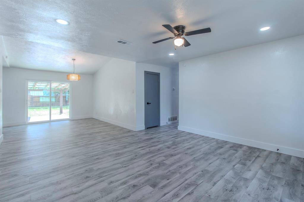Dallas, TX 75217,10029 Grove Oaks Boulevard