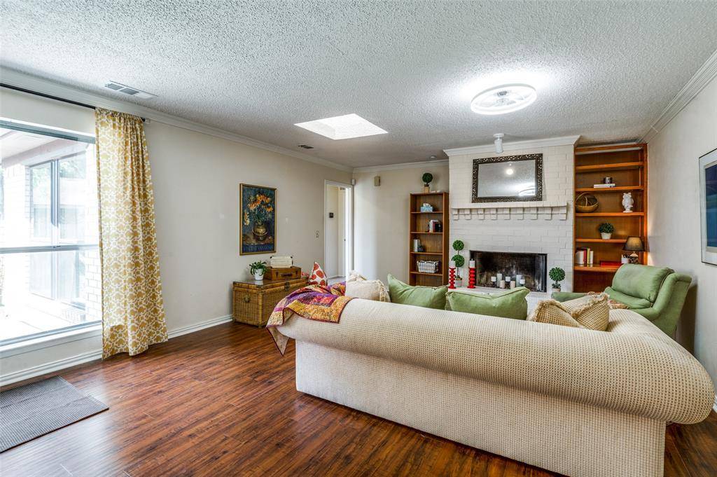 Carrollton, TX 75006,2213 Jamestown Court