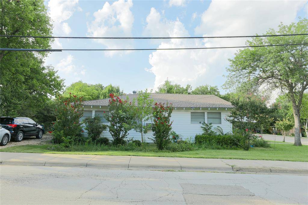 Grapevine, TX 76051,422 Smith Street