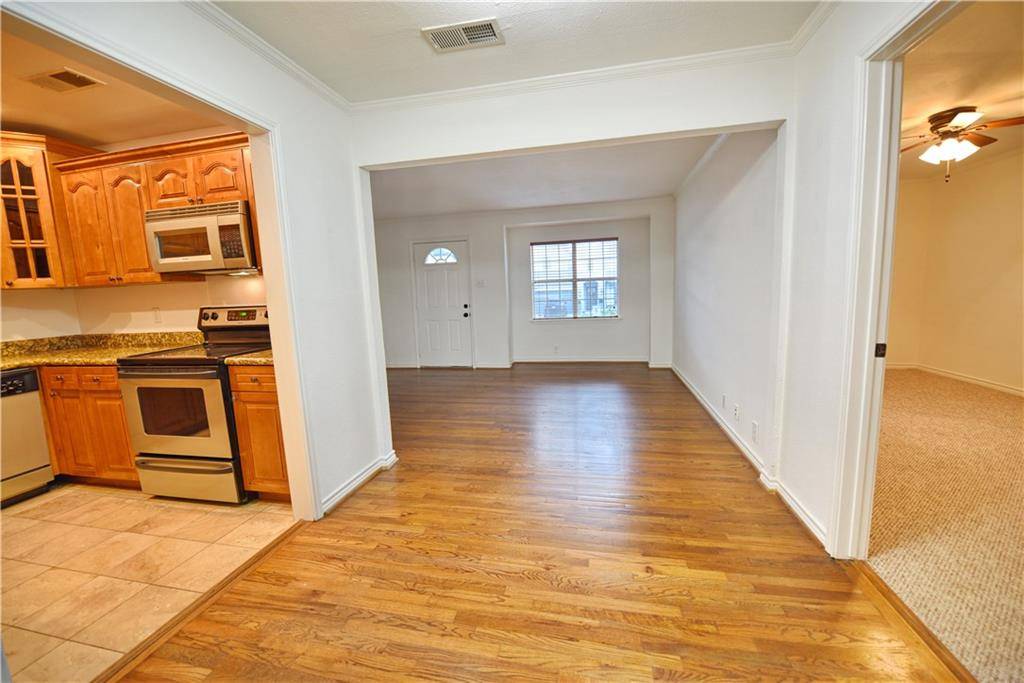 Dallas, TX 75209,8502 Ridgelea Street
