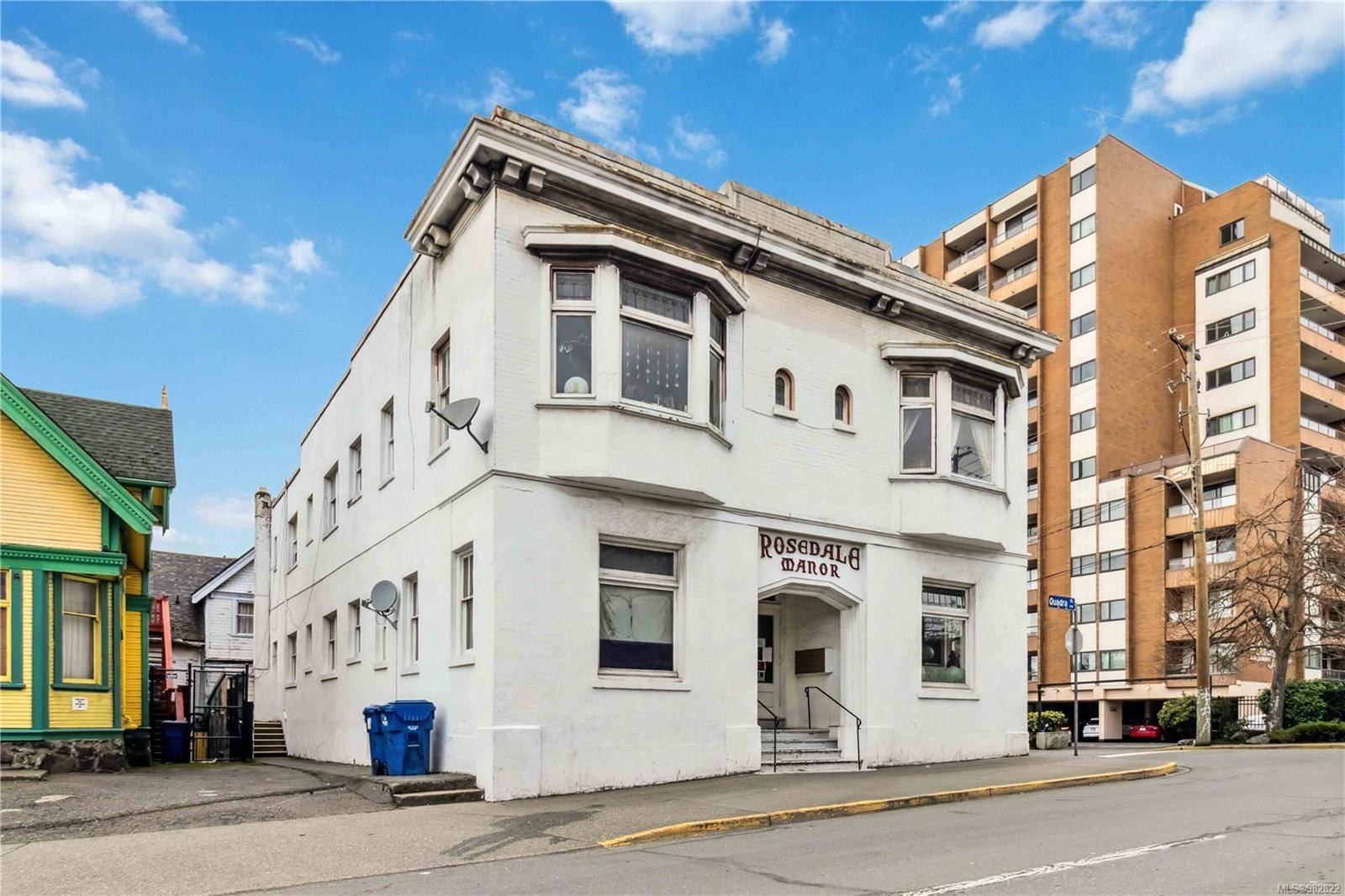 Victoria, BC V8W 2L4,1612 Quadra St