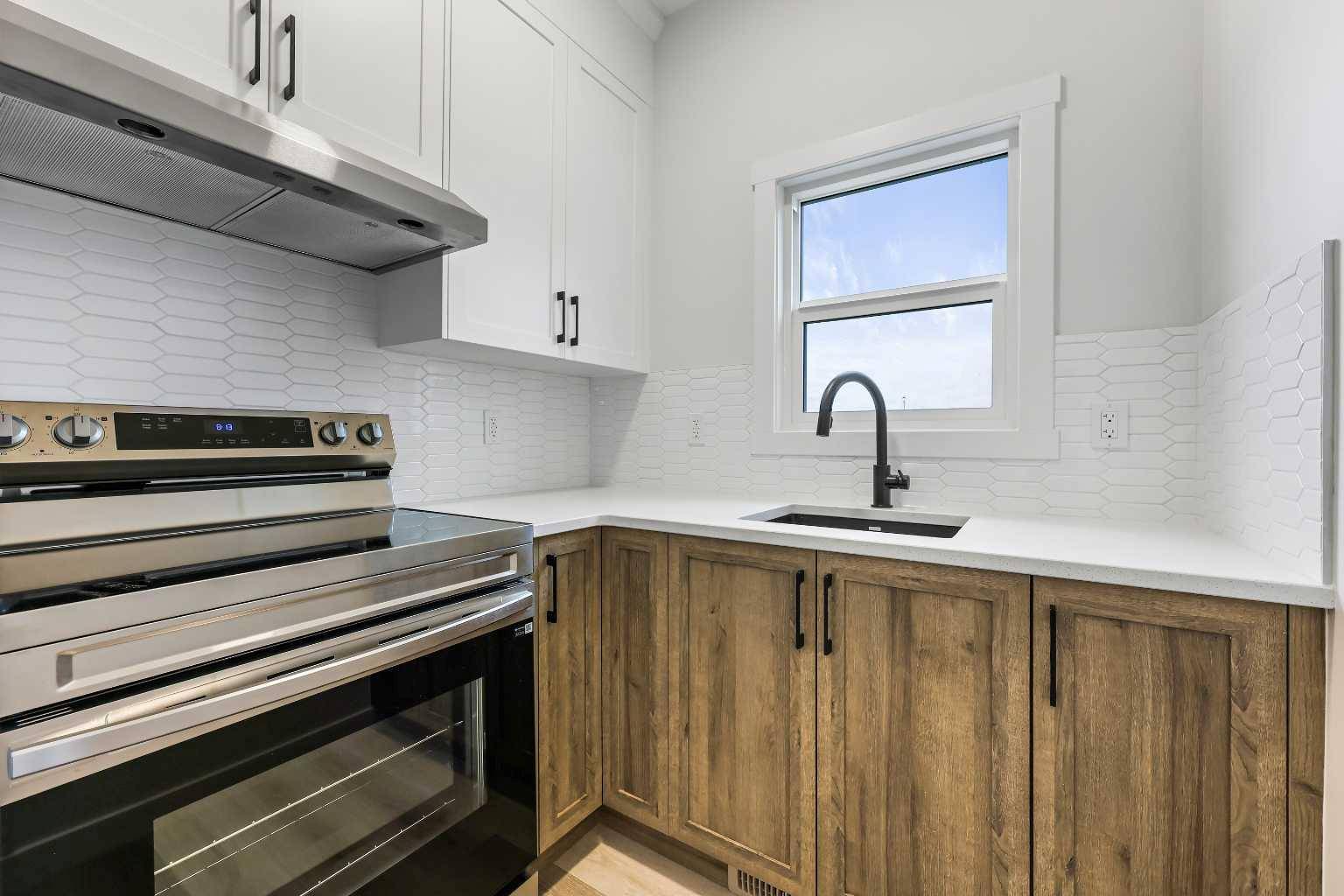 Airdrie, AB T4B 5R6,3672 Bayside BLVD Southwest