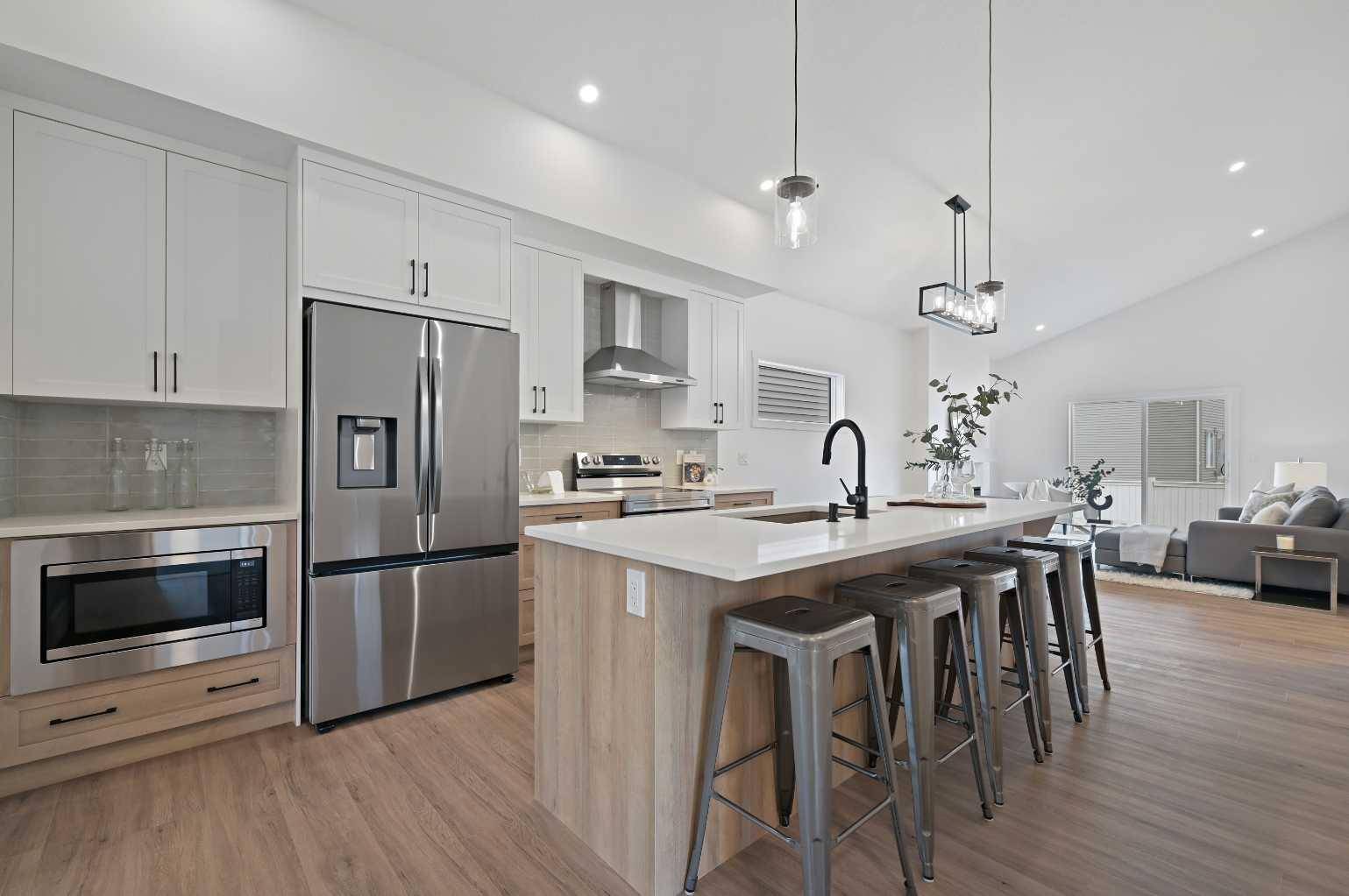 Airdrie, AB T4B 5N8,13 Bayview Mews SW