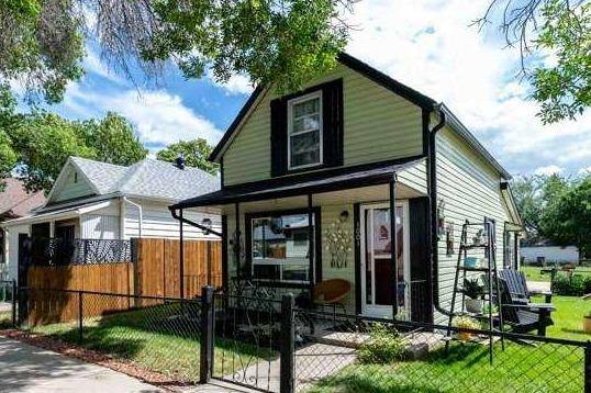 1001 Yuill ST Southeast, Medicine Hat, AB T1A 0Z1