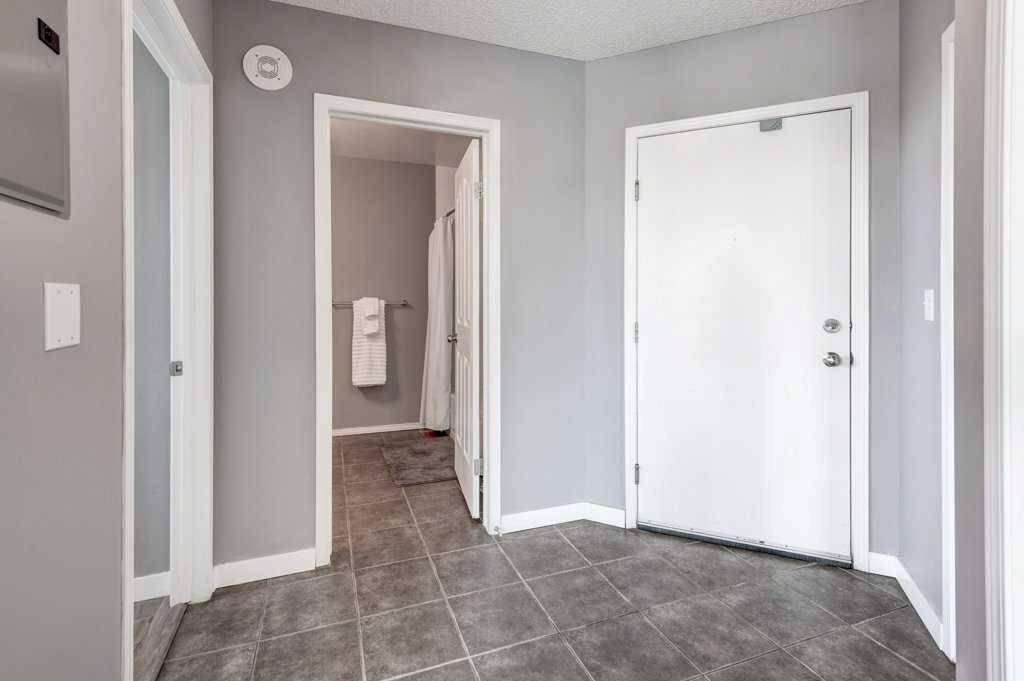 Calgary, AB T2R1S6,1053 10 ST Southwest #1602