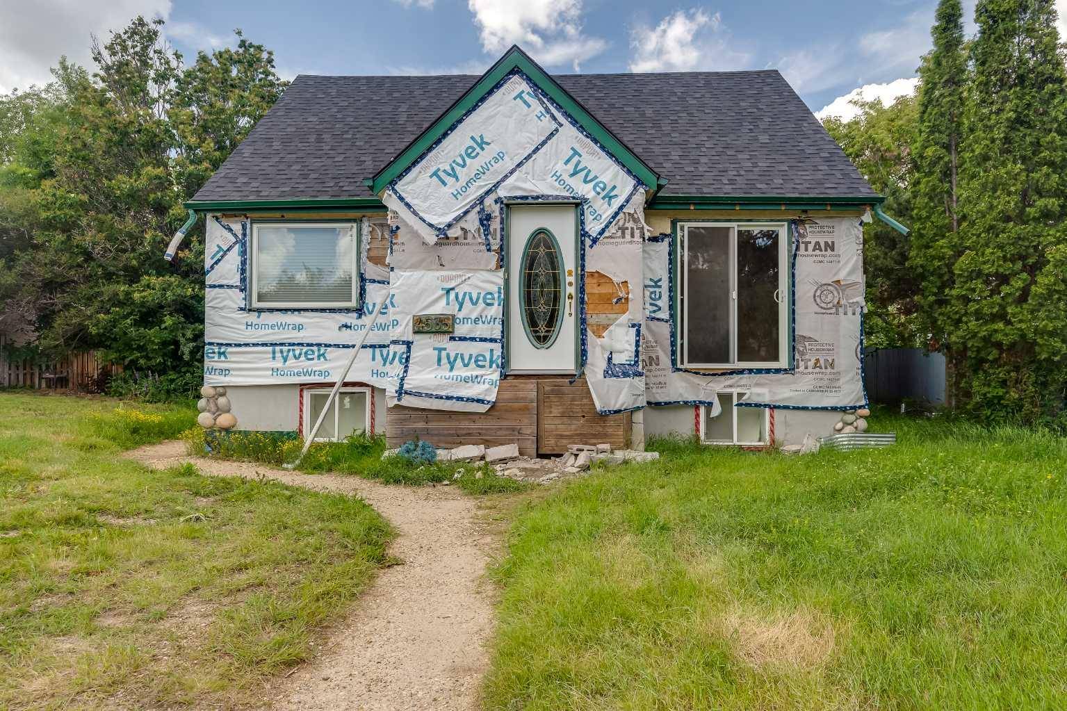4535 Moore CRES, Red Deer, AB T4N 2M1