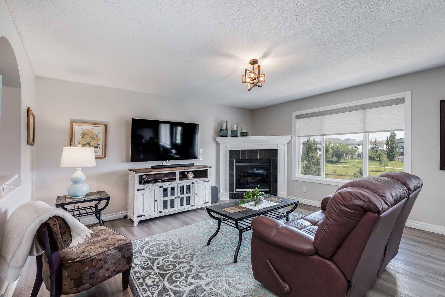 Airdrie, AB T4B 3N1,387 Sagewood PL SW