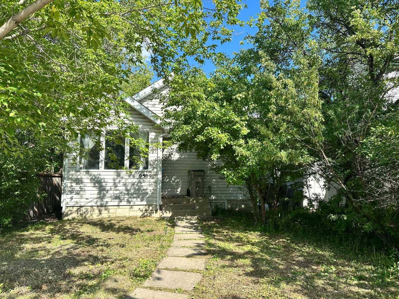 9509 102 ST, Grande Prairie, AB T8V 2T7