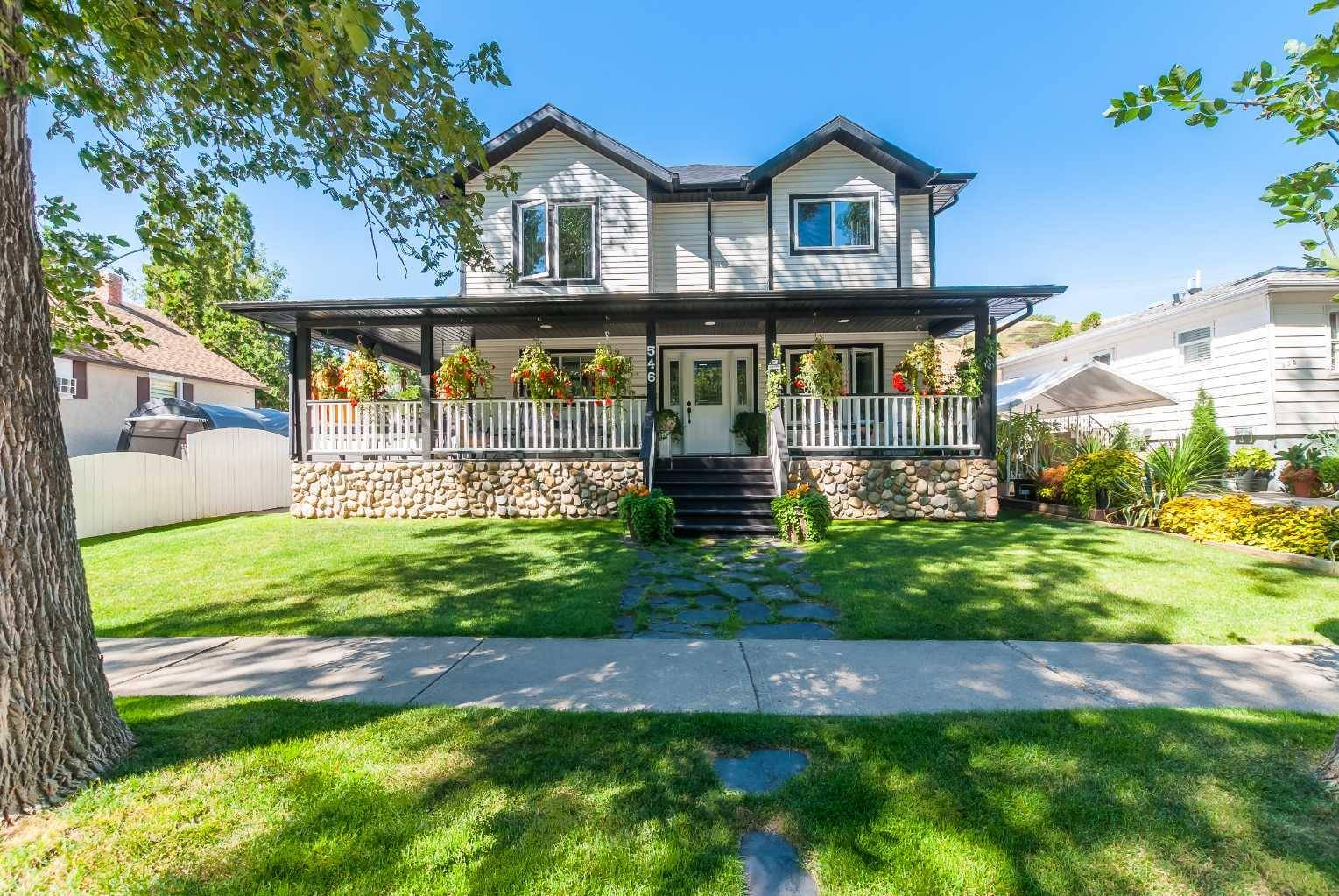546 Parkview Close NE, Medicine Hat, AB T1A 5N2