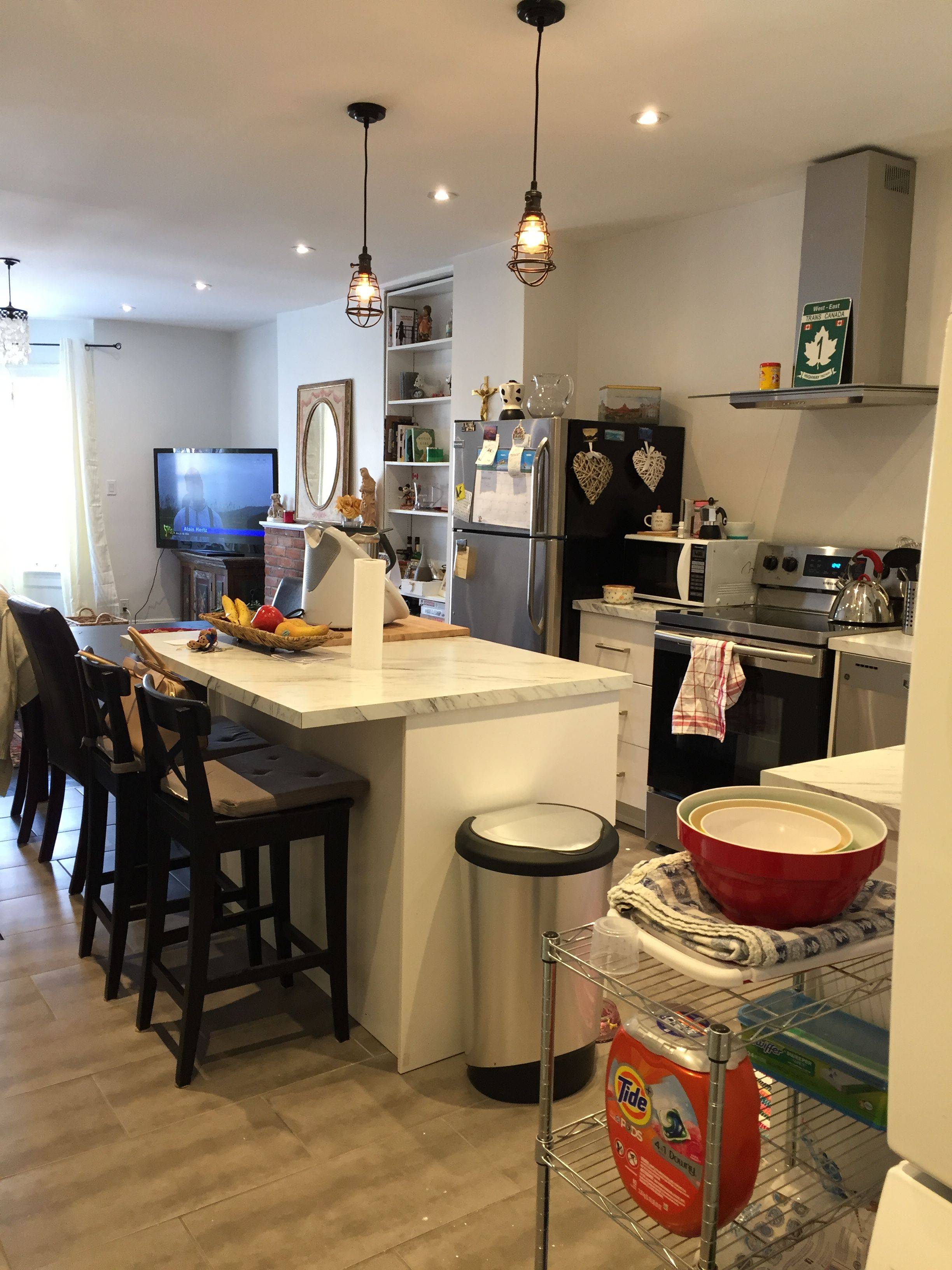 Toronto C02, ON M5R 1V3,33 Dupont ST #3 Upper