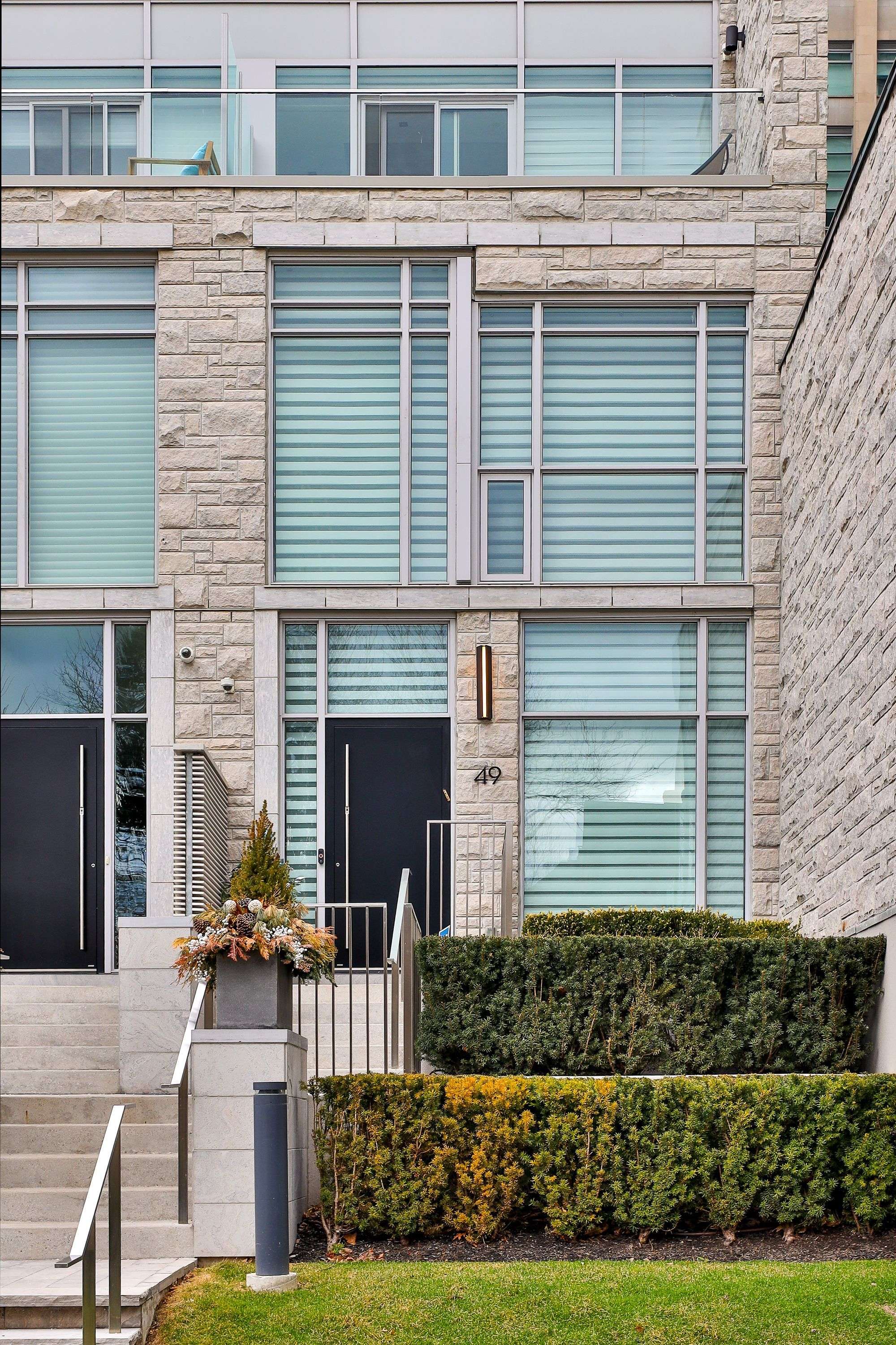 49 Foxbar RD, Toronto C02, ON M4V 2G5
