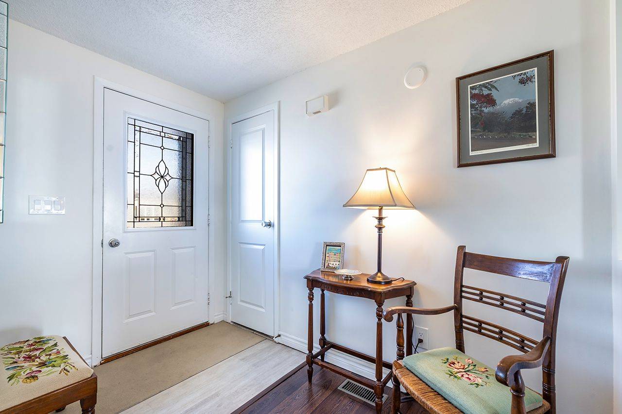 Clarington, ON L1B 1A9,53 The Cove RD