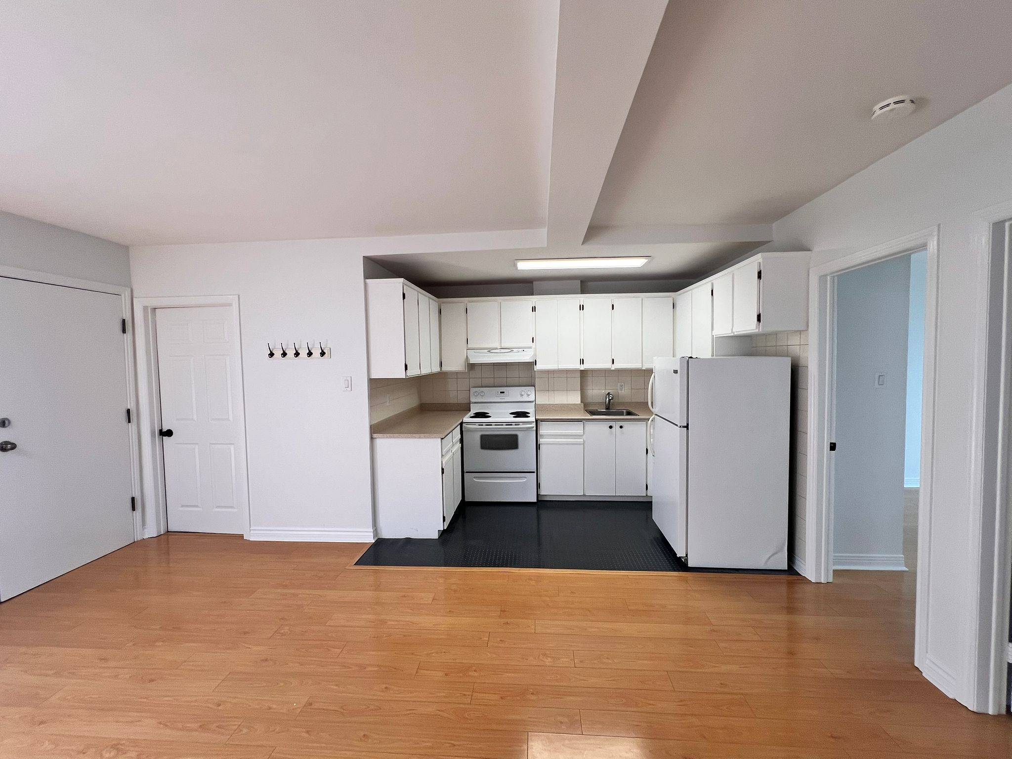 Toronto E03, ON M4K 1N8,358 Danforth AVE #3A