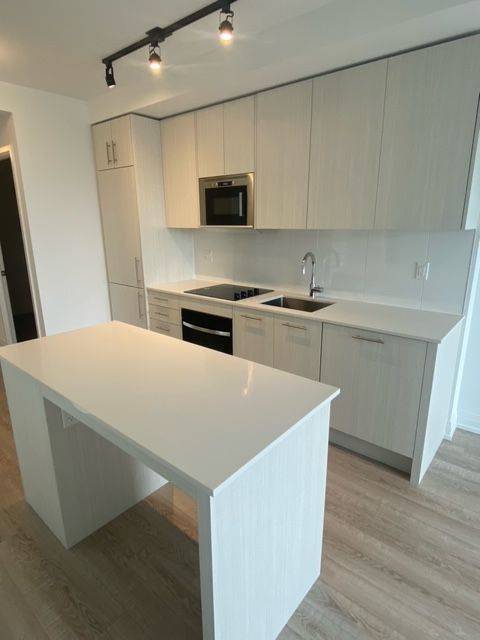 Toronto E02, ON M4C 4X2,286 Main ST #2011