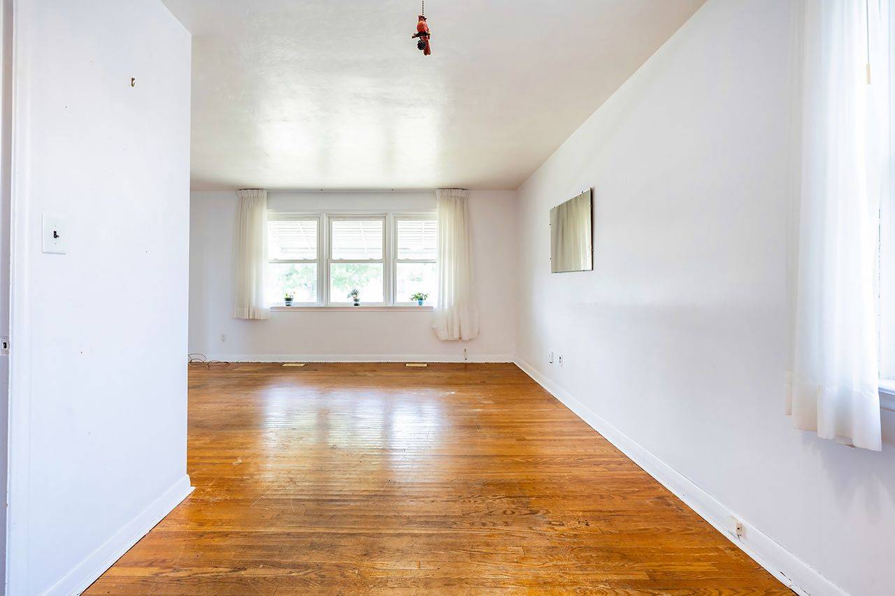 Oshawa, ON L1J 3R3,1287 Minden ST